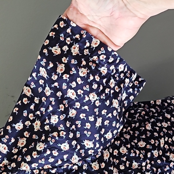 Gap Navy Blue Floral Print Button Down Slim Fit Short Sleeve Shirt - Picture 6 of 9